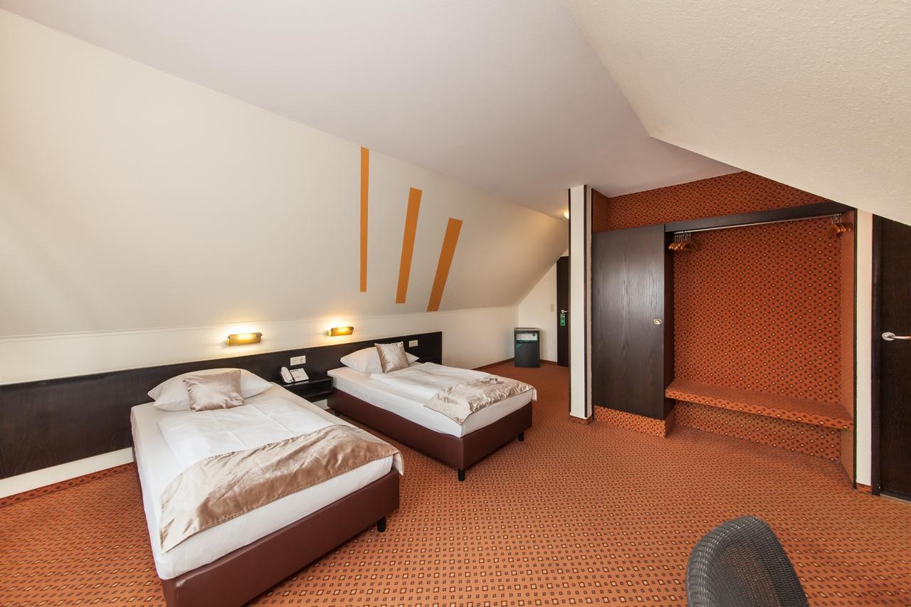 Hotel Strohgaeu Korntal-Münchingen Dış mekan fotoğraf