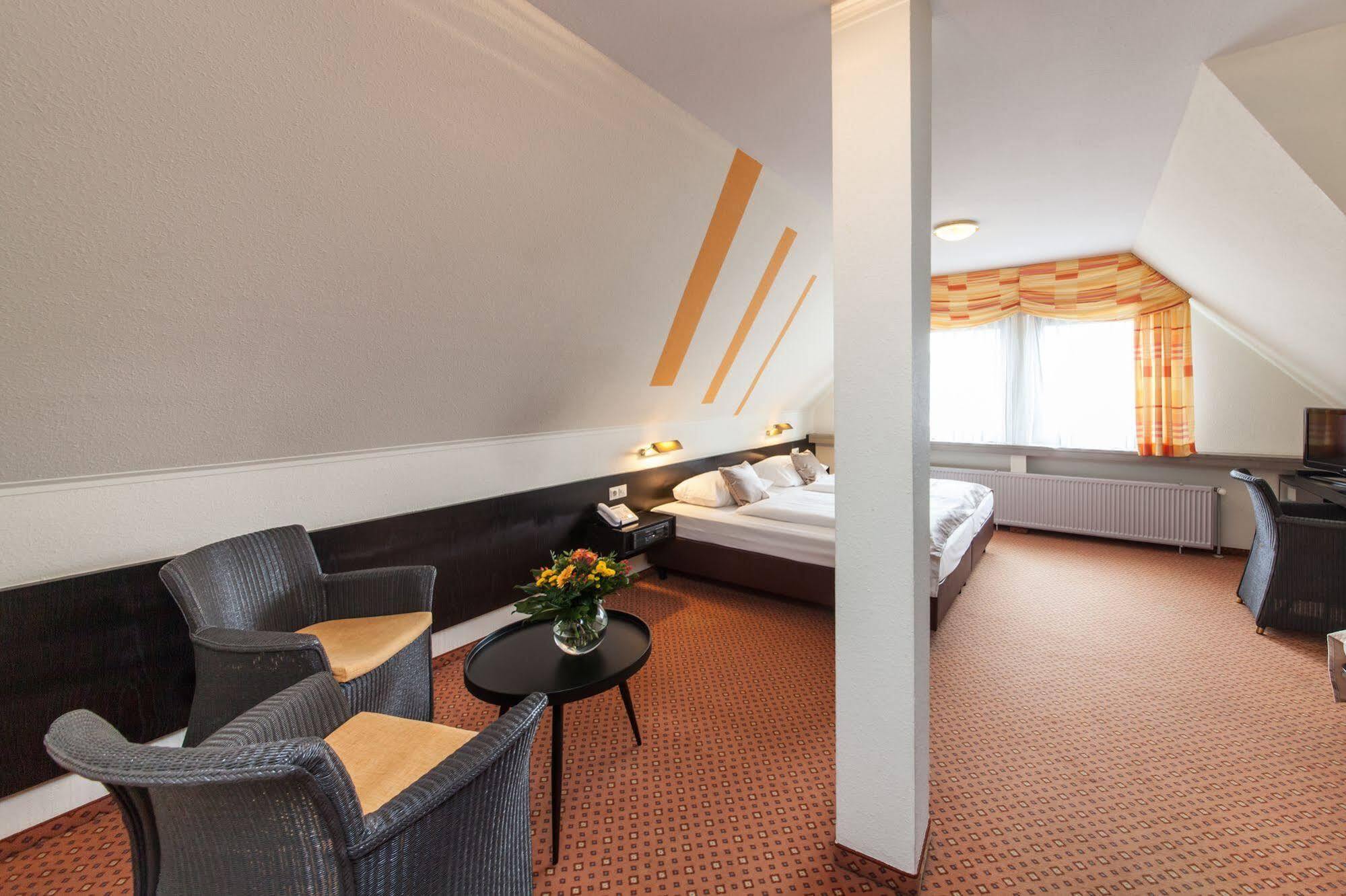 Hotel Strohgaeu Korntal-Münchingen Dış mekan fotoğraf